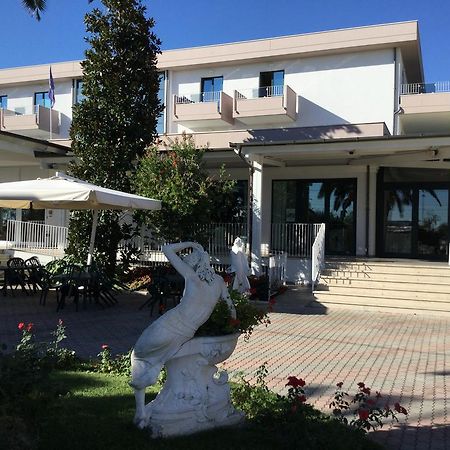 Hotel Parco degli Ulivi Scerne Esterno foto
