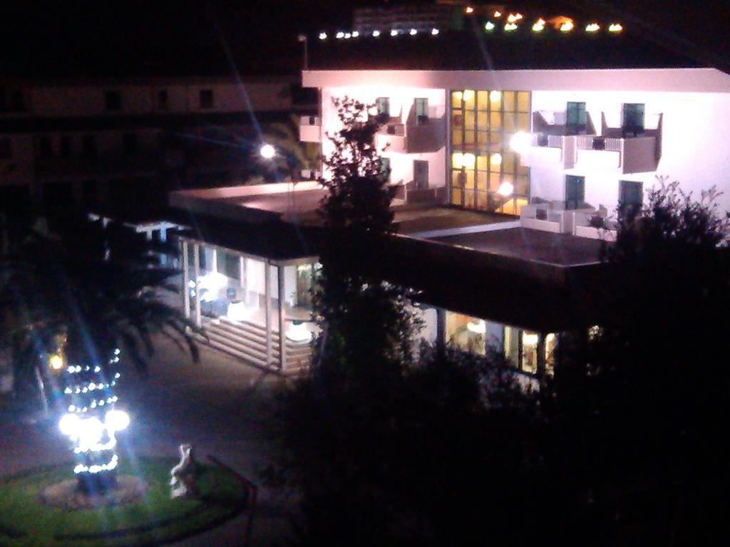 Hotel Parco degli Ulivi Scerne Esterno foto