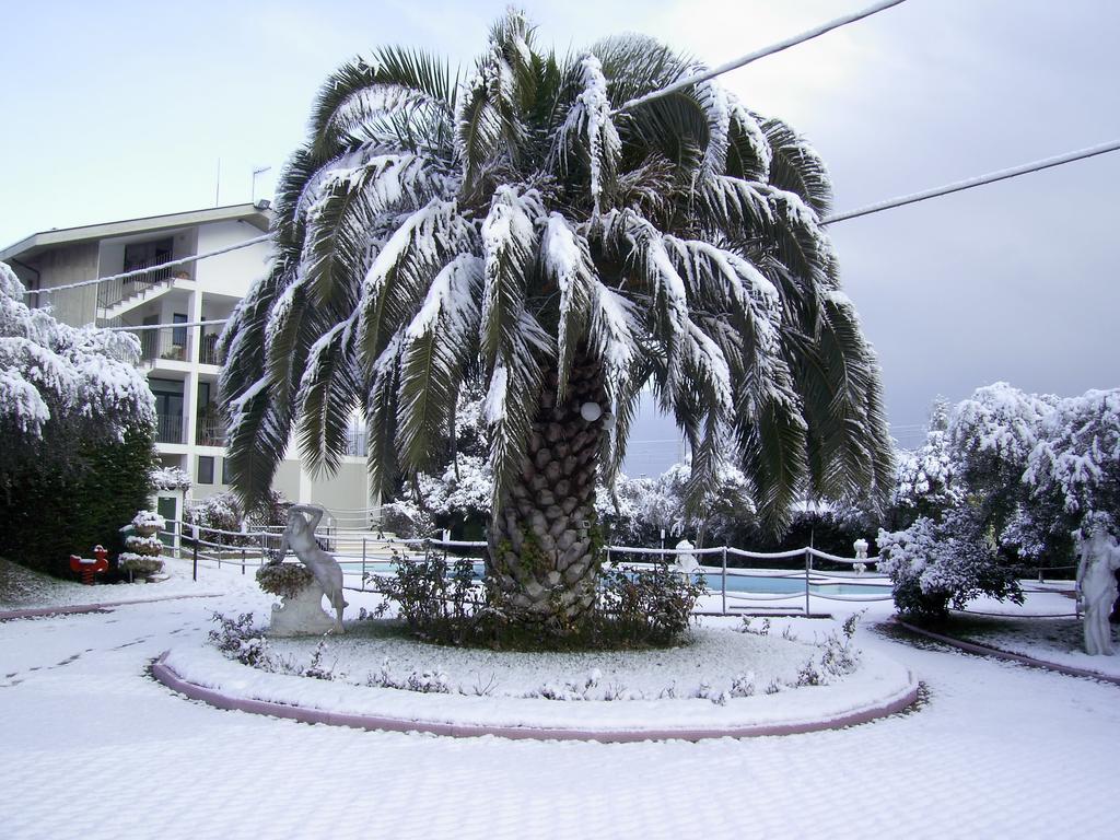 Hotel Parco degli Ulivi Scerne Esterno foto
