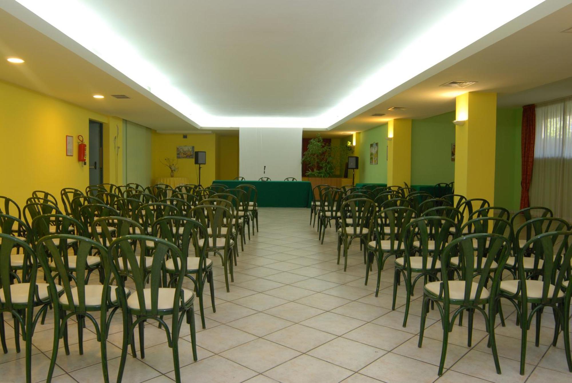 Hotel Parco degli Ulivi Scerne Esterno foto