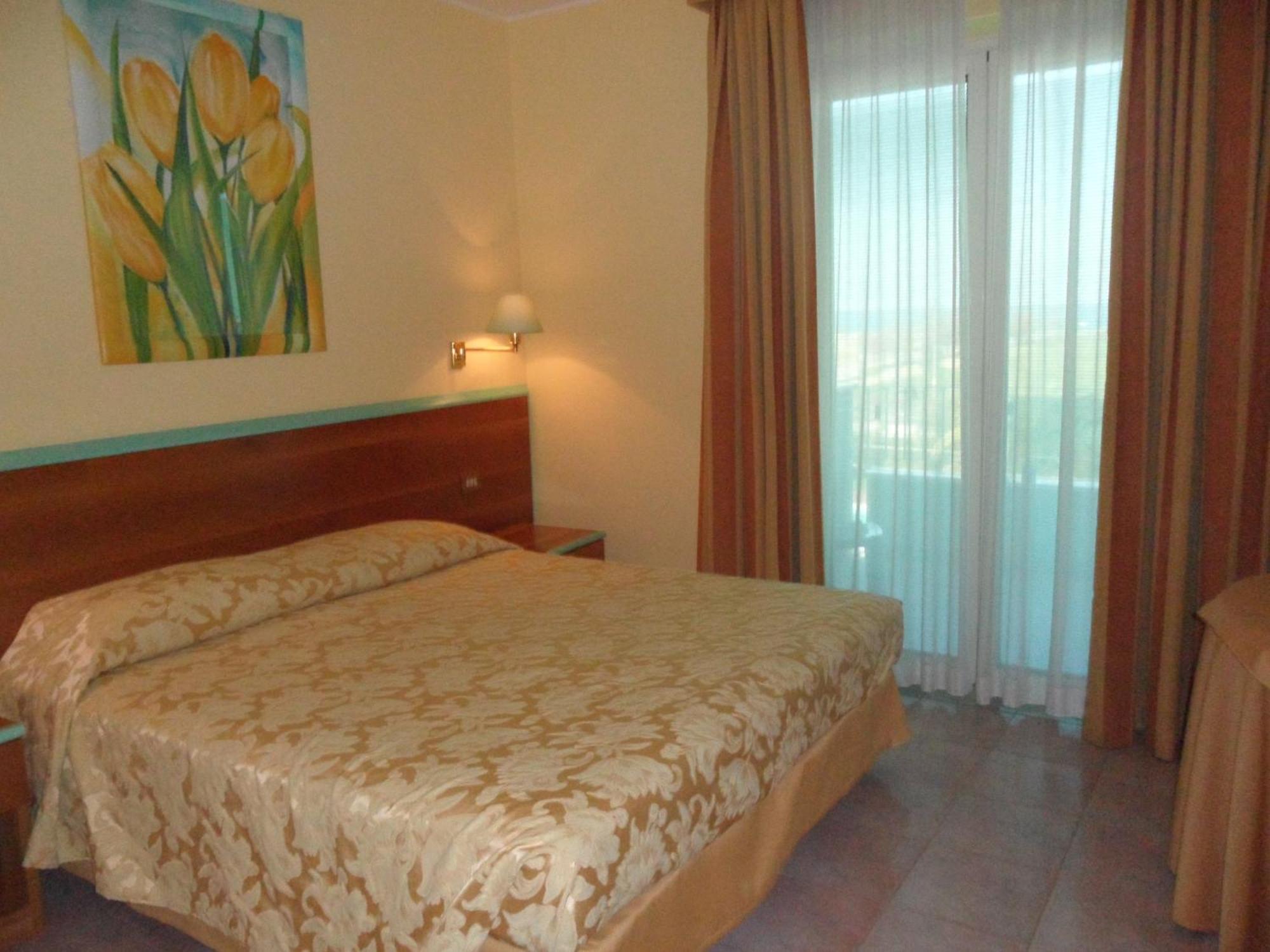 Hotel Parco degli Ulivi Scerne Esterno foto