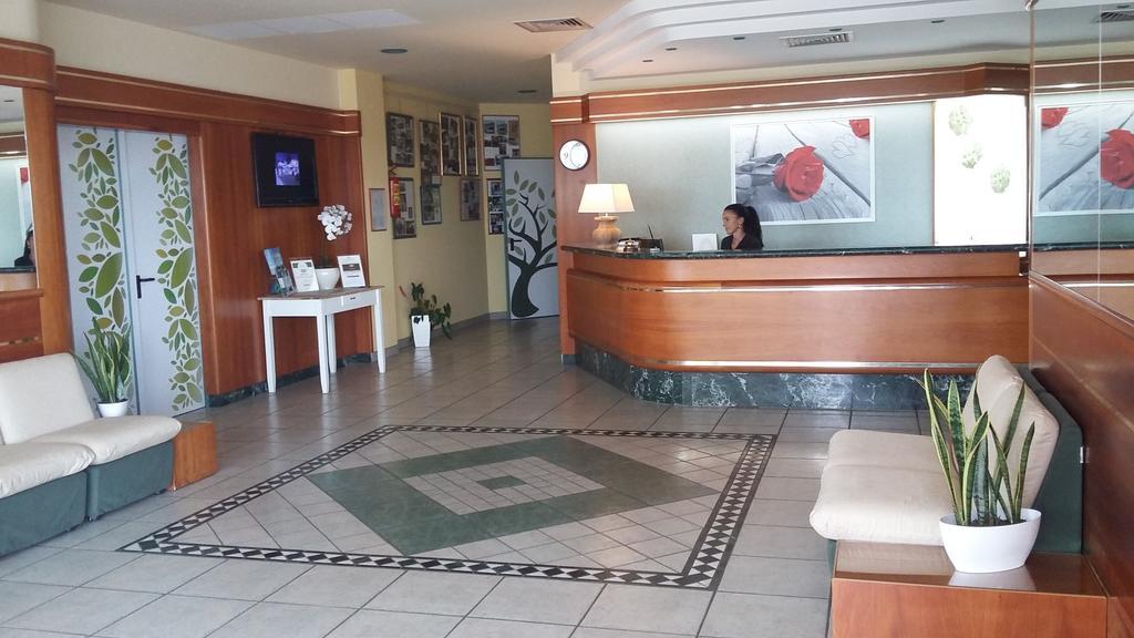 Hotel Parco degli Ulivi Scerne Esterno foto