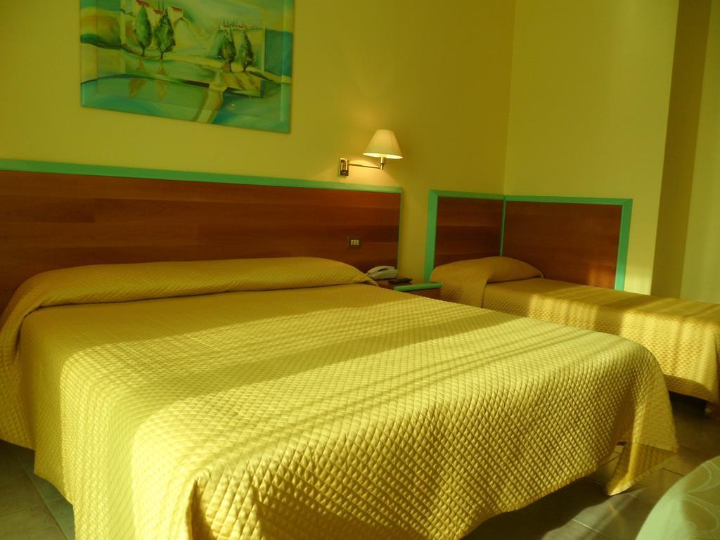 Hotel Parco degli Ulivi Scerne Camera foto