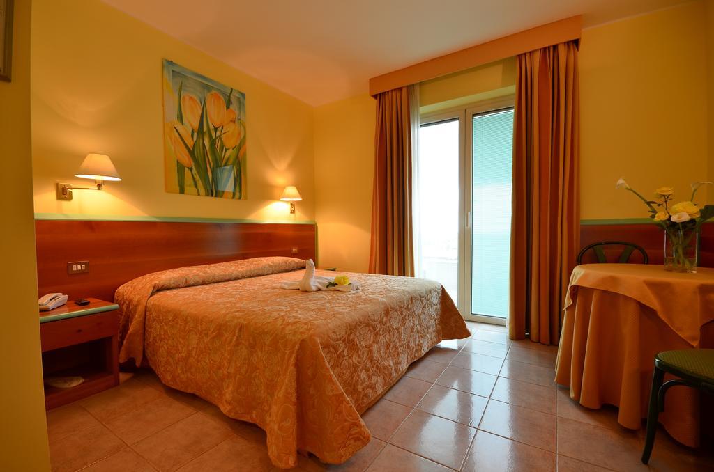 Hotel Parco degli Ulivi Scerne Esterno foto