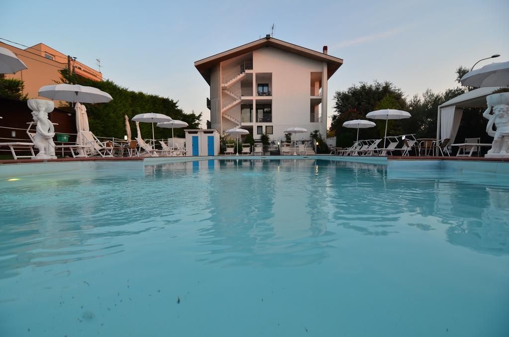 Hotel Parco degli Ulivi Scerne Esterno foto