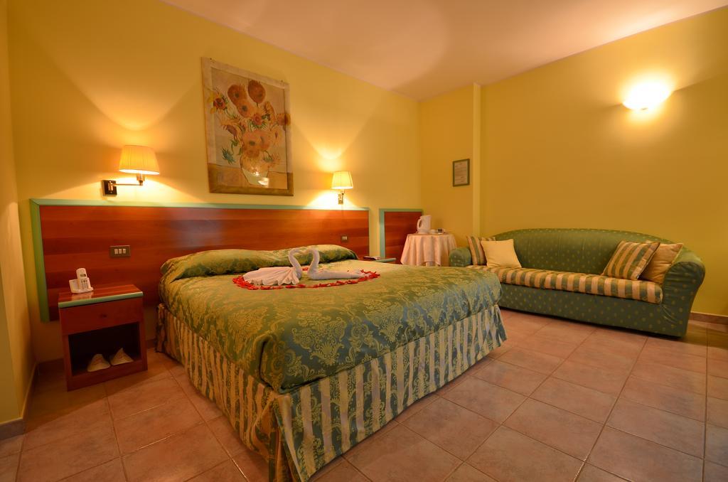 Hotel Parco degli Ulivi Scerne Esterno foto