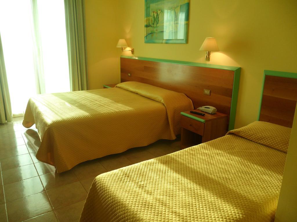 Hotel Parco degli Ulivi Scerne Esterno foto