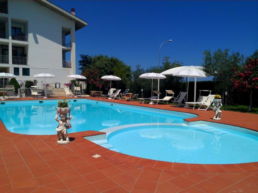 Hotel Parco degli Ulivi Scerne Esterno foto