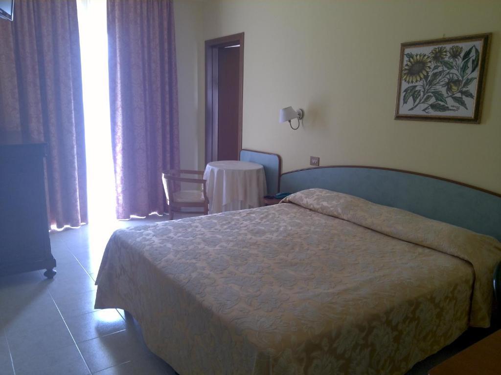 Hotel Parco degli Ulivi Scerne Esterno foto